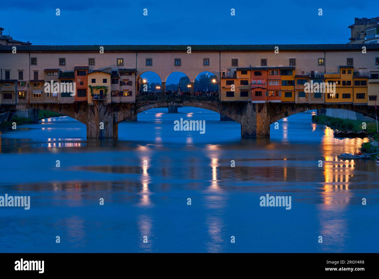 Ponte Vecchio in ora blu. Firenze, Italia Foto Stock