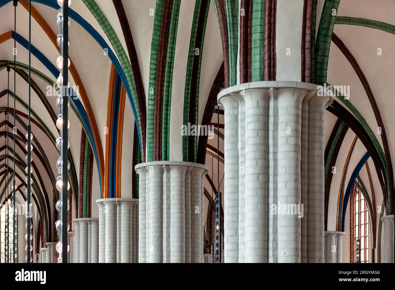 St Nikolai-Kirche è la chiesa più antica di Berlino. Situato nella parte orientale del centro di Berlino, il quartiere di Mitte. Foto Stock