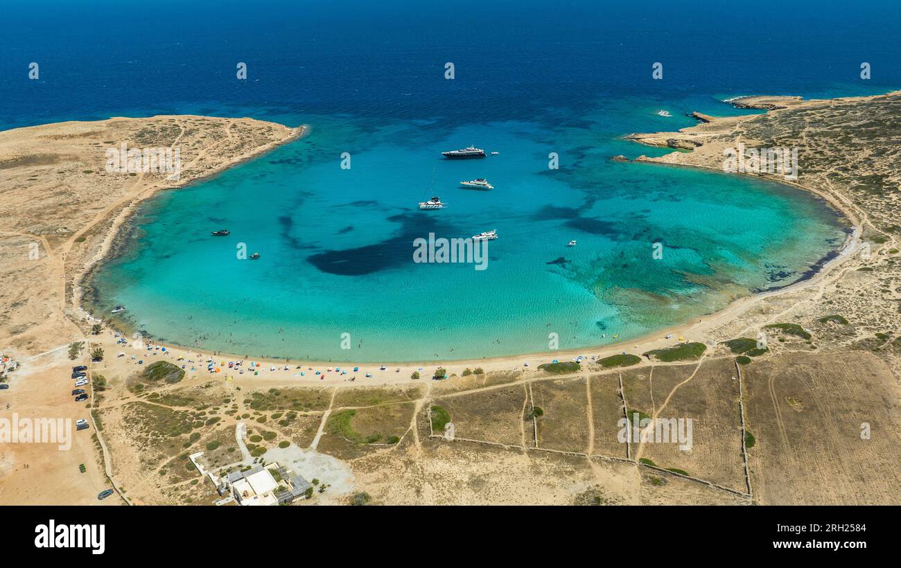 Acque turchesi della spiaggia di pori a Koufonisia Foto Stock