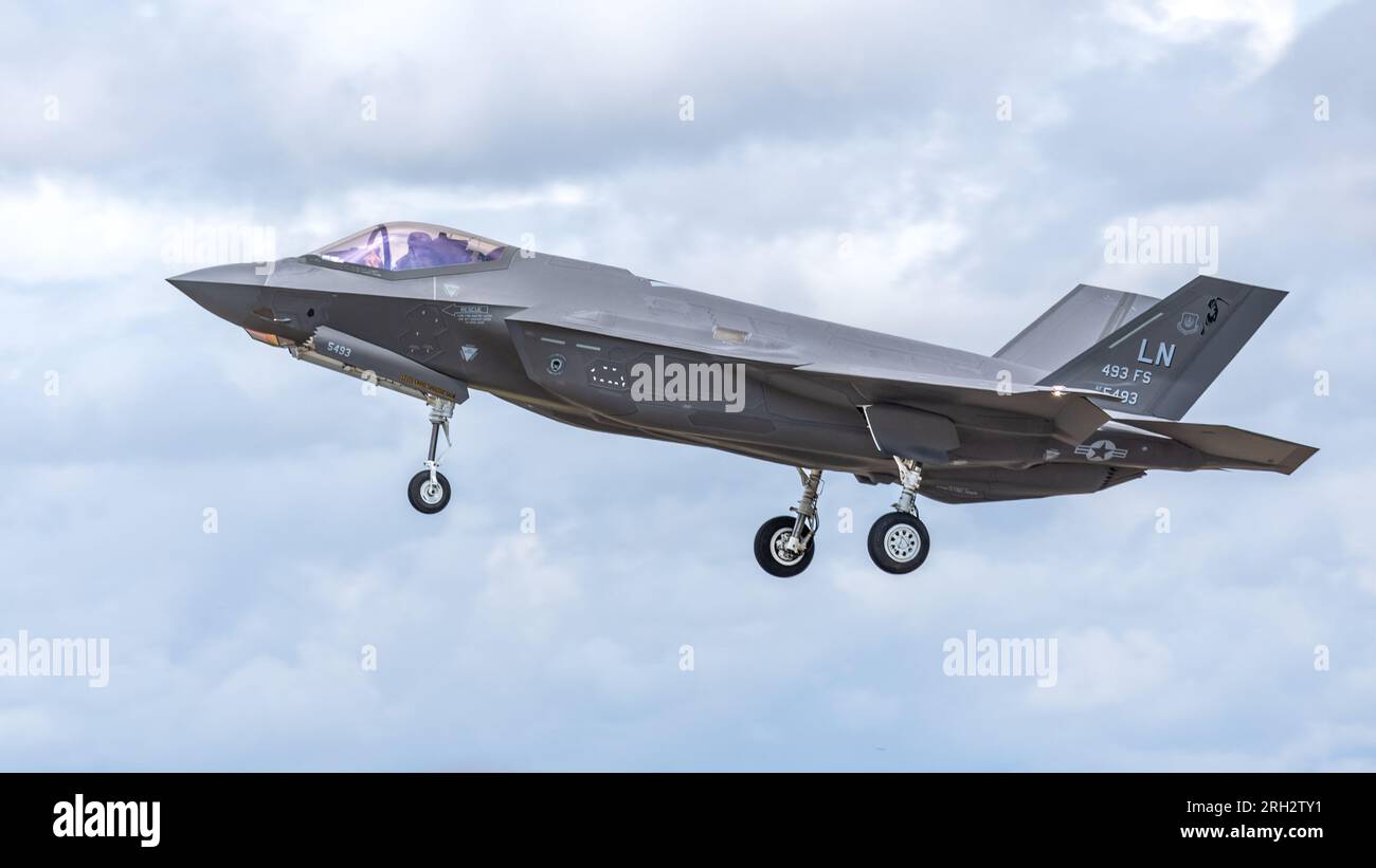 United States Air Force - Lockheed Martin F-35A Lightning II, in arrivo a Fairford per il Royal International Air Tattoo 2023. Foto Stock