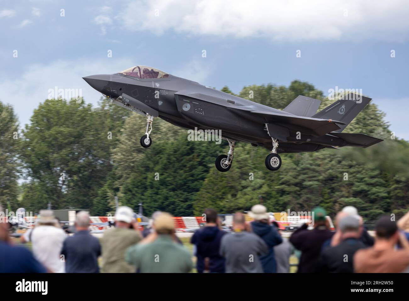 Royal Netherlands Air Force - Lockheed Martin F-35A Lightning II, in arrivo a Fairford per il Royal International Air Tattoo 2023. Foto Stock