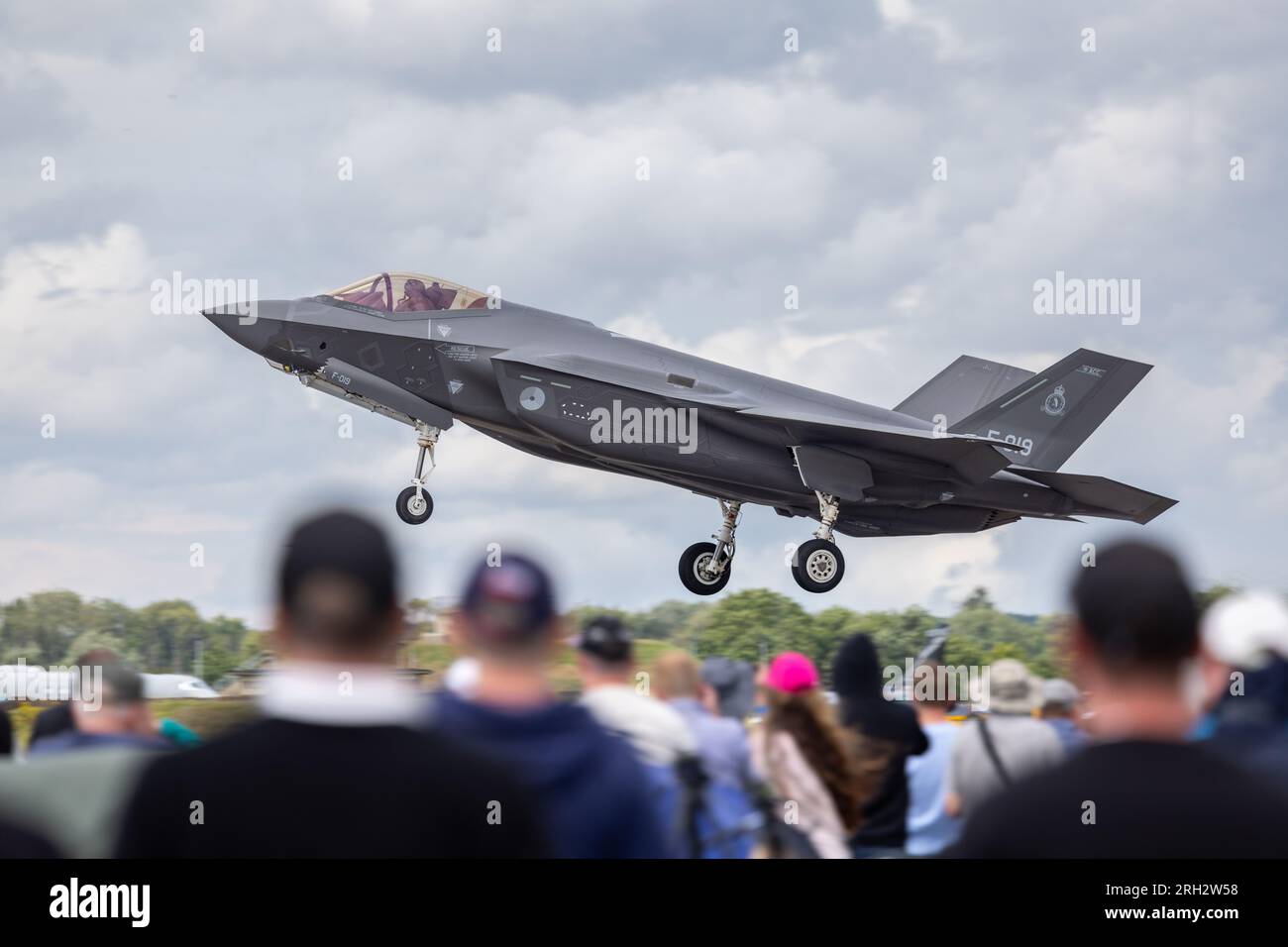 Royal Netherlands Air Force - Lockheed Martin F-35A Lightning II, in arrivo a Fairford per il Royal International Air Tattoo 2023. Foto Stock
