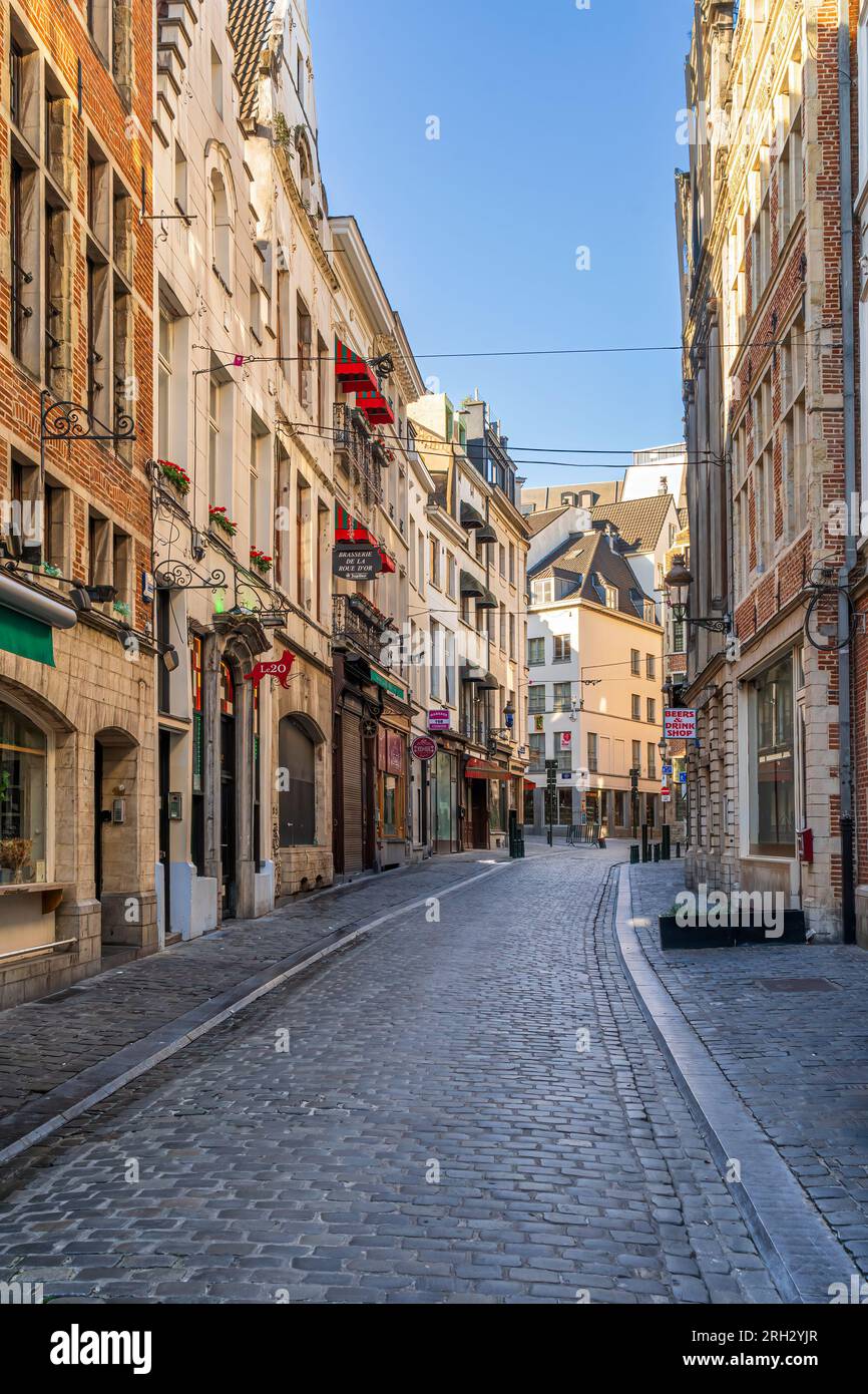 Tipica scena di strada a Bruxelles in Belgio Foto Stock