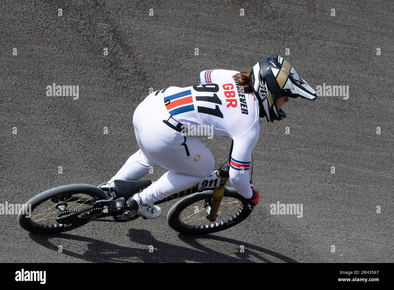 Glasgow BMX Centre, Glasgow, Scozia, Regno Unito. 13 agosto 2023. UCI Cycling World Championships BMX Racing Women's Elite Final - la britannica Bethany Shriever vince l'oro credito: Kay Roxby/Alamy Live News Foto Stock