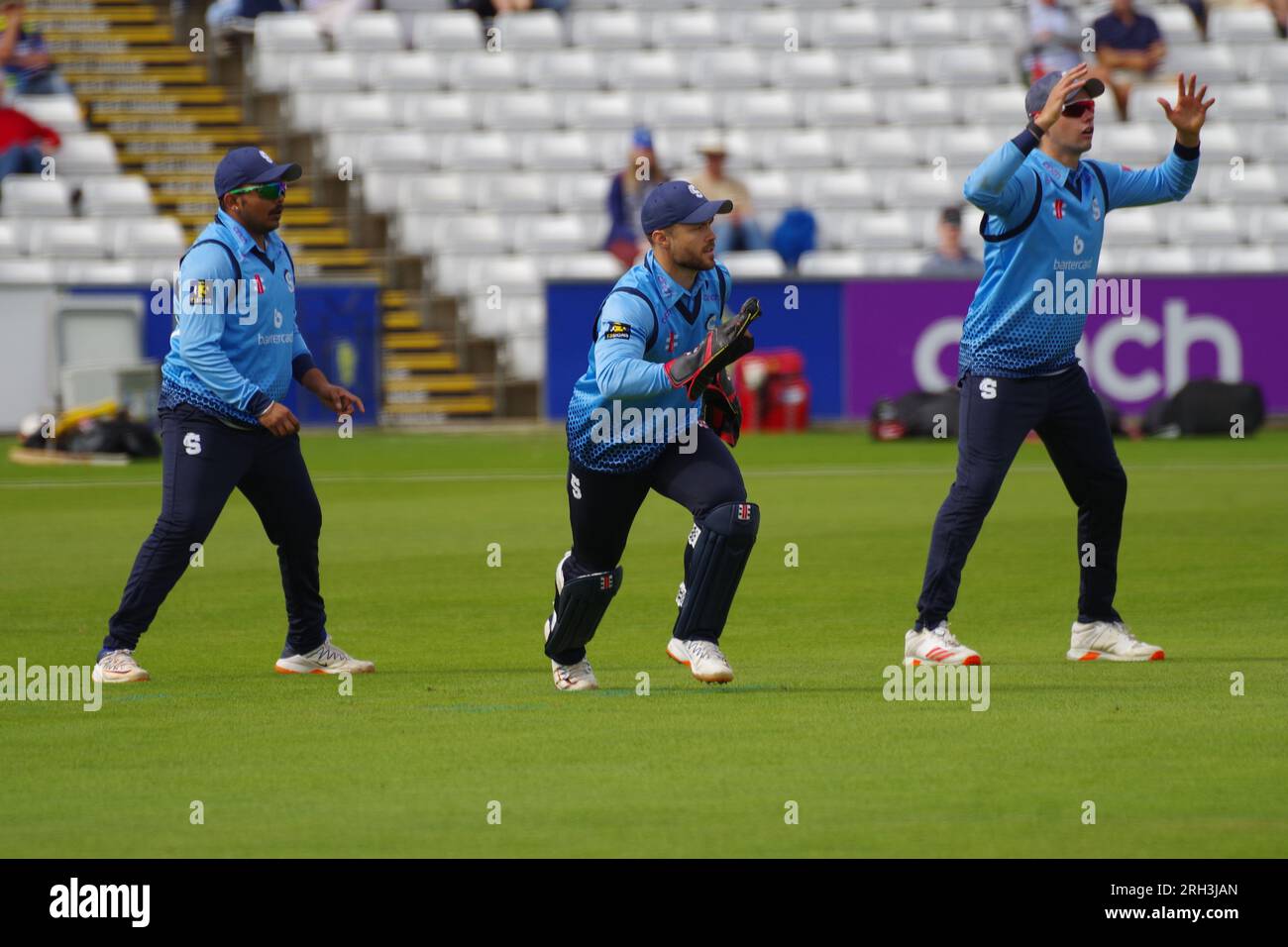 Chester le Street, 13 agosto 2023. Prithvi Shaw, il wicketkeeper Lewis McManus e Justin Broad che giocano per i Northamptonshire Steelbacks contro i Durham Cricket nella Metro Bank One Day Cup a Seat Unique Riverside. Crediti: Colin Edwards/Alamy Live News. Foto Stock