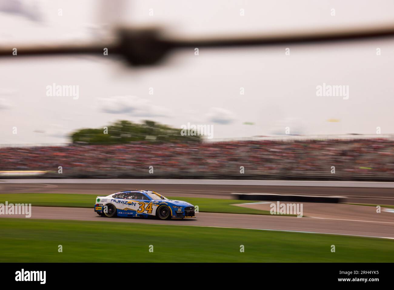 Indianapolis, Stati Uniti. 13 agosto 2023. Michael McDowell (#34 Front Row Motorsports Horizon Hobby Ford) corre durante la Verizon 200 al Brickyard dell'Indianapolis Motor Speedway di Indianapolis. Credito: SOPA Images Limited/Alamy Live News Foto Stock