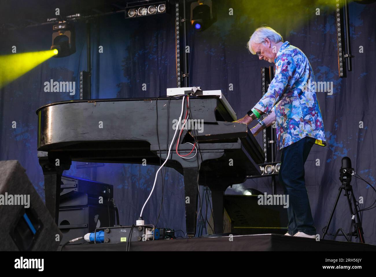 Blue Weaver of the Strawbs che si esibisce al loro concerto di addio. Fairports Cropredy Convention. 11 agosto 2023 Foto Stock