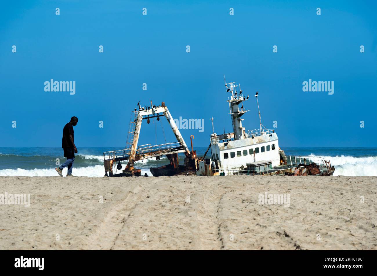 Namibia. Naufragio sulla Skeleton Coast dell'Oceano Atlantico Foto Stock