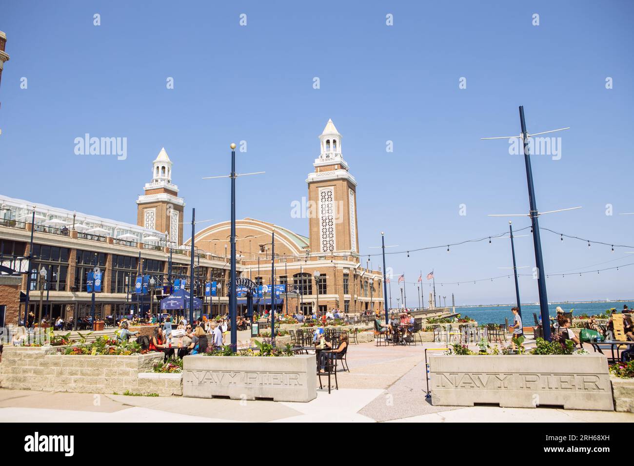 Edificio del Navy Pier in una soleggiata giornata estiva, Chicago, Illinois, USA Foto Stock