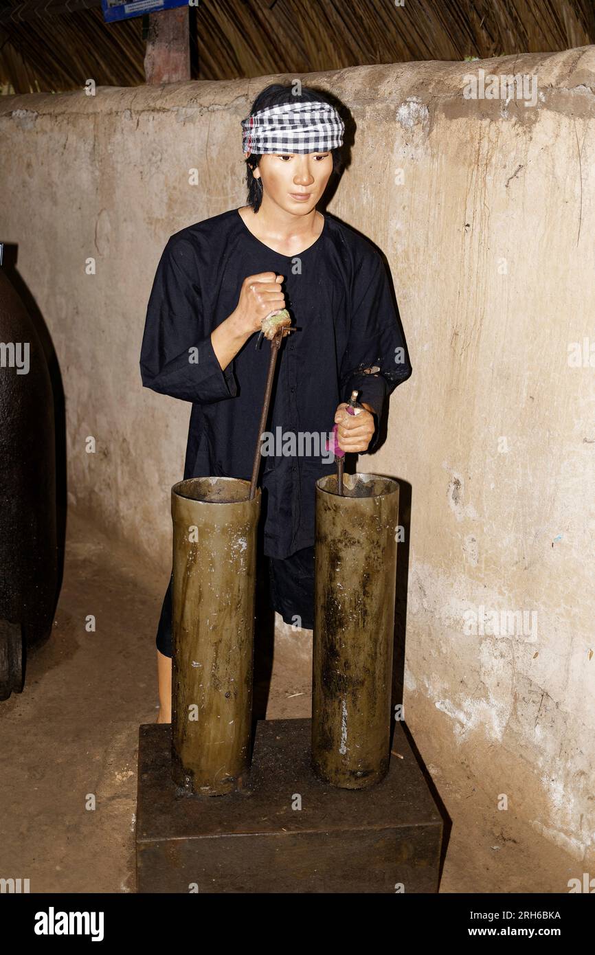 Cu chi, Vietnam. 21 agosto 2014. I tunnel di Cu chi sono un'immensa rete di tunnel sotterranei utilizzati dai soldati Viet Cong durante la guerra del Vietnam. Foto Stock