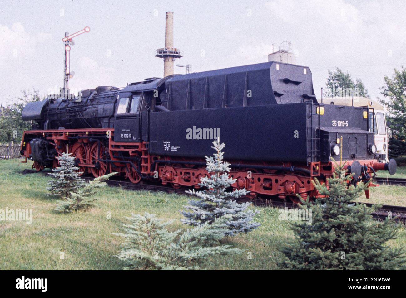 Una locomotiva a vapore conservata a Hoyaswerda, in Germania, nel 1990 Foto Stock