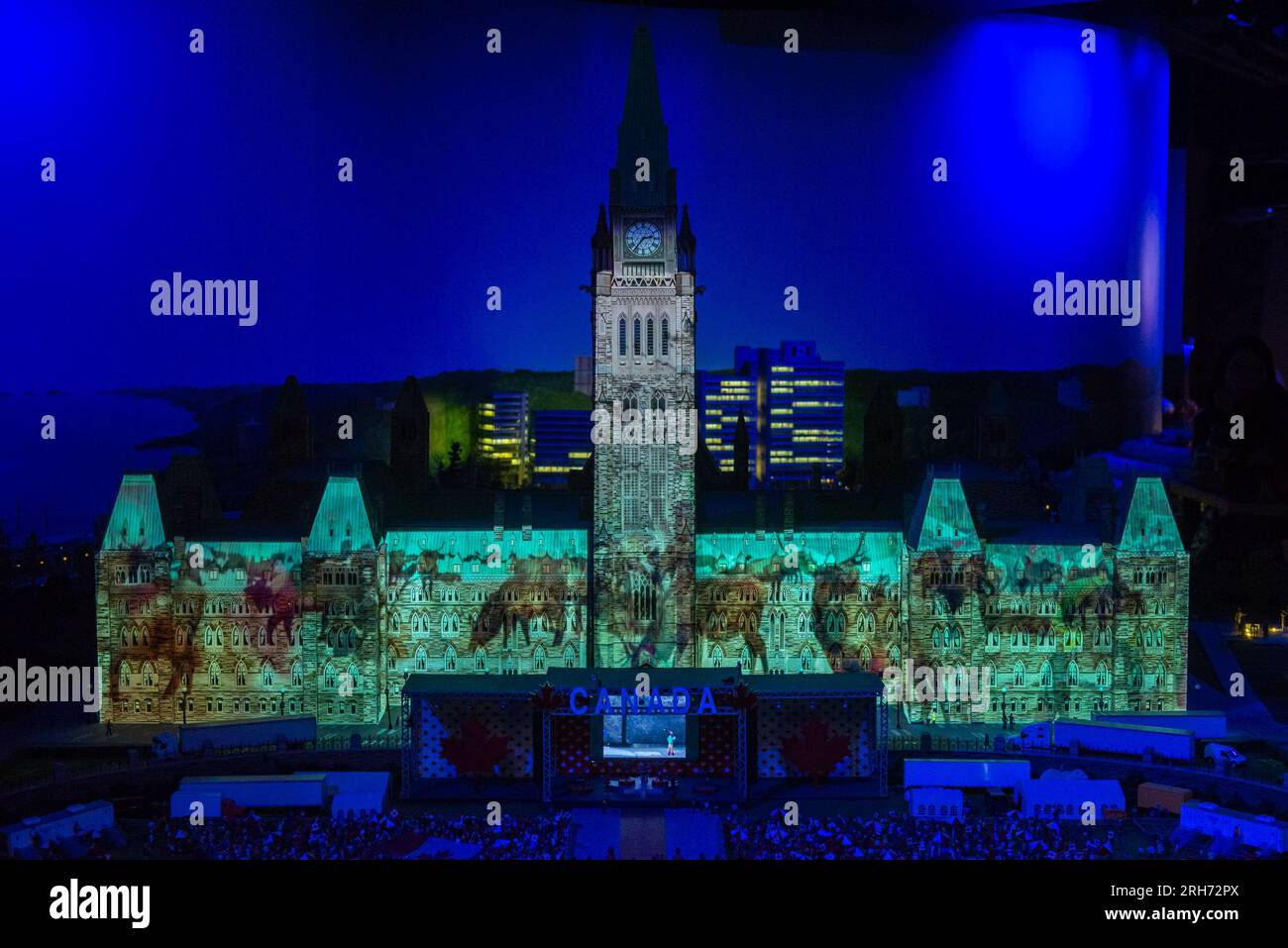 Toronto, ONTARIO, Canada - 4 giugno 2023: Vista delle camere del Parlamento di Ottawa su un punto di riferimento in miniatura dei famosi luoghi canadesi a Little Petite Cana Foto Stock