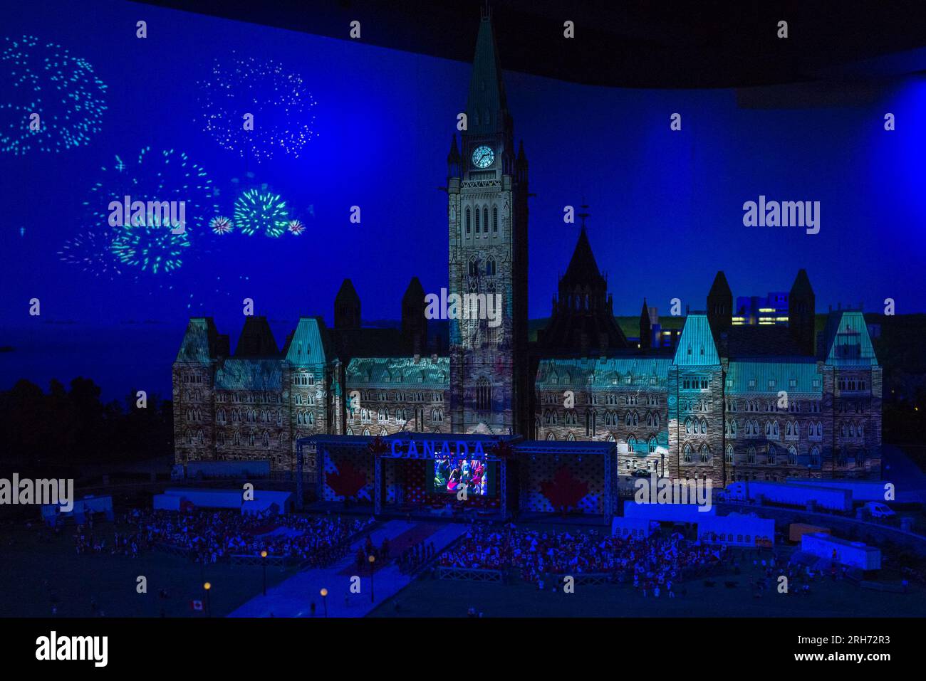 Toronto, ONTARIO, Canada - 4 giugno 2023: Vista delle camere del Parlamento di Ottawa su un punto di riferimento in miniatura dei famosi luoghi canadesi a Little Petite Cana Foto Stock