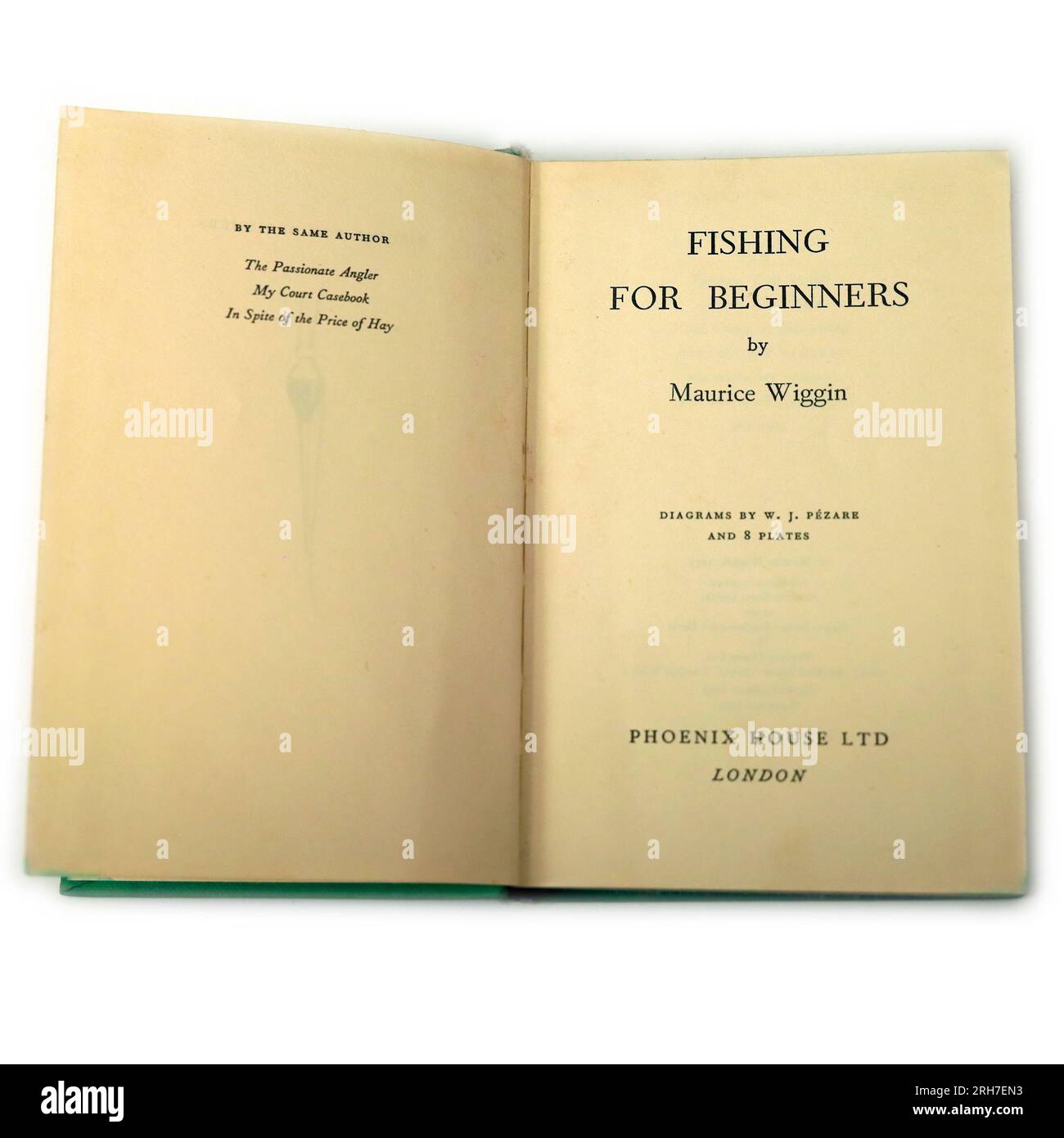 Pesca per principianti di Maurice Wiggin. Pagina del titolo del libro. Studio configurato con sfondo bianco Foto Stock