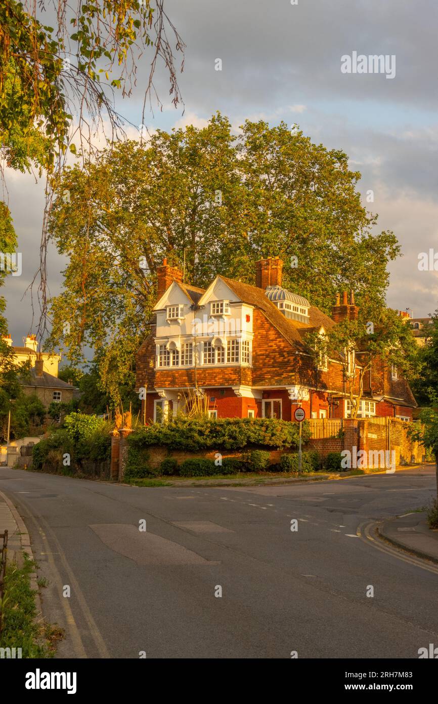 Casa su Parrock Road al limitare dell'area protetta di Windmill Hill Gravesend Kent Foto Stock