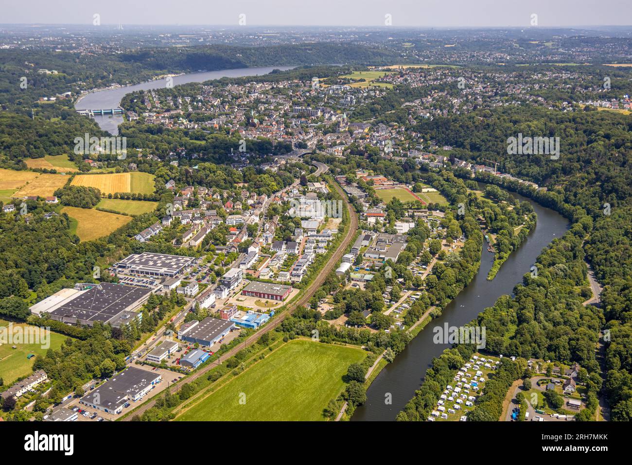Vista aerea, vista città Werden, Verlag Beleke, Medienhaus Ruhr GmbH, Margreff Druck GmbH, fiume Ruhr, vista sulla città Werden, Essen, zona della Ruhr, Nord Reno-W. Foto Stock