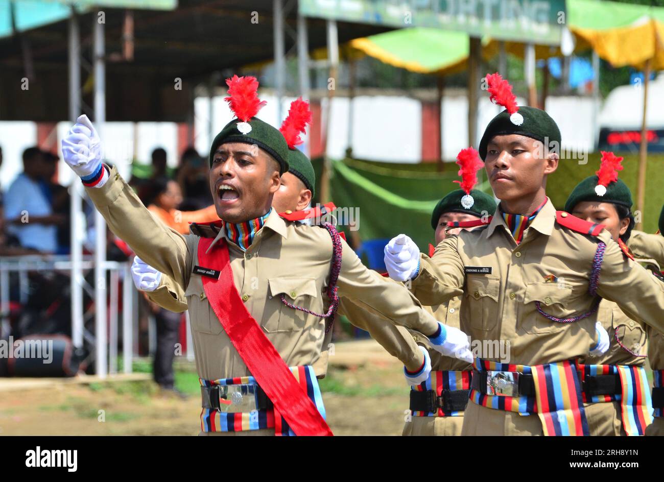 Dimapur, India. 15 agosto 2023. National Cadets Corp (NCC) marzo durante la celebrazione del 77 India Independence Day a Dimapur, India, stato nord-orientale del Nagaland. Credito: Caisii Mao/Alamy Live News Foto Stock