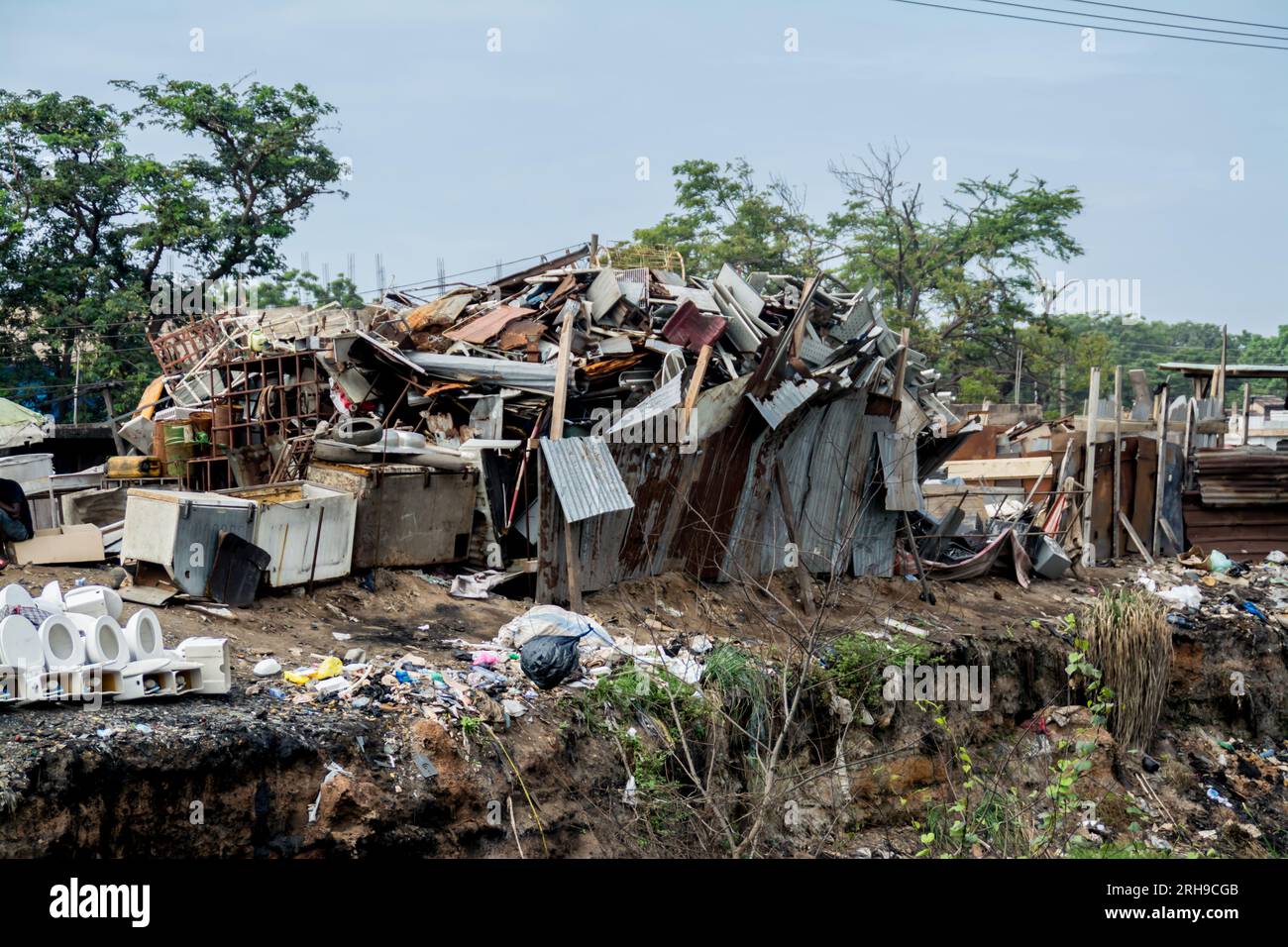 Il trattamento elettronico dei rottami ad Agbogbloshie avviene nell'omonimo distretto nella metropoli di Accra, nel Ghana dell'Africa occidentale. Discarica, spreco Foto Stock