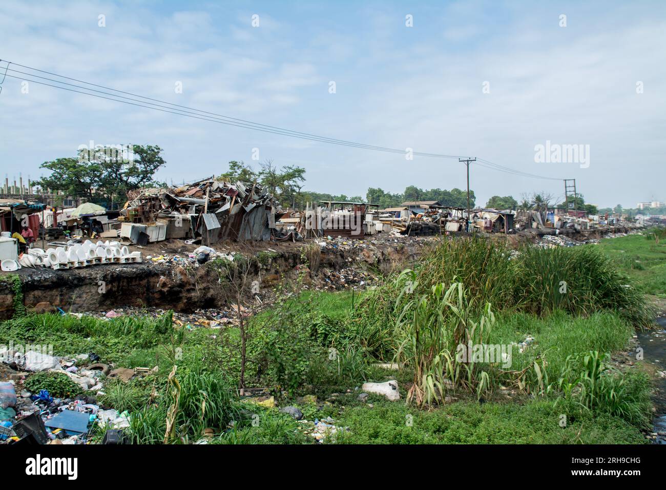 Il trattamento elettronico dei rottami ad Agbogbloshie avviene nell'omonimo distretto nella metropoli di Accra, nel Ghana dell'Africa occidentale. Discarica, spreco Foto Stock