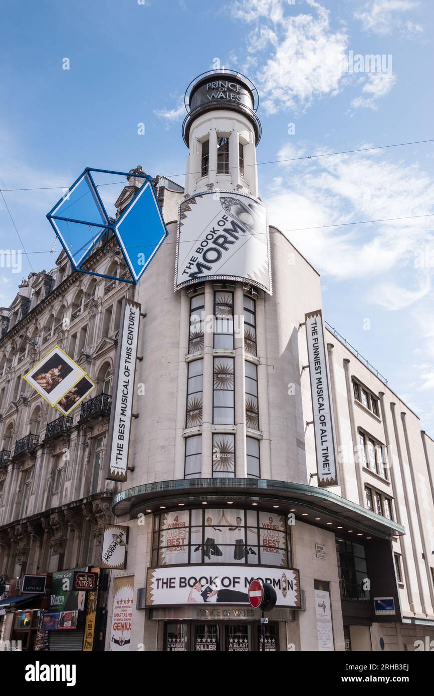 Libro di Mormone vincitore del premio Olivier al Prince of Wales Theatre, Coventry Street, Londra, W1, Inghilterra, REGNO UNITO Foto Stock