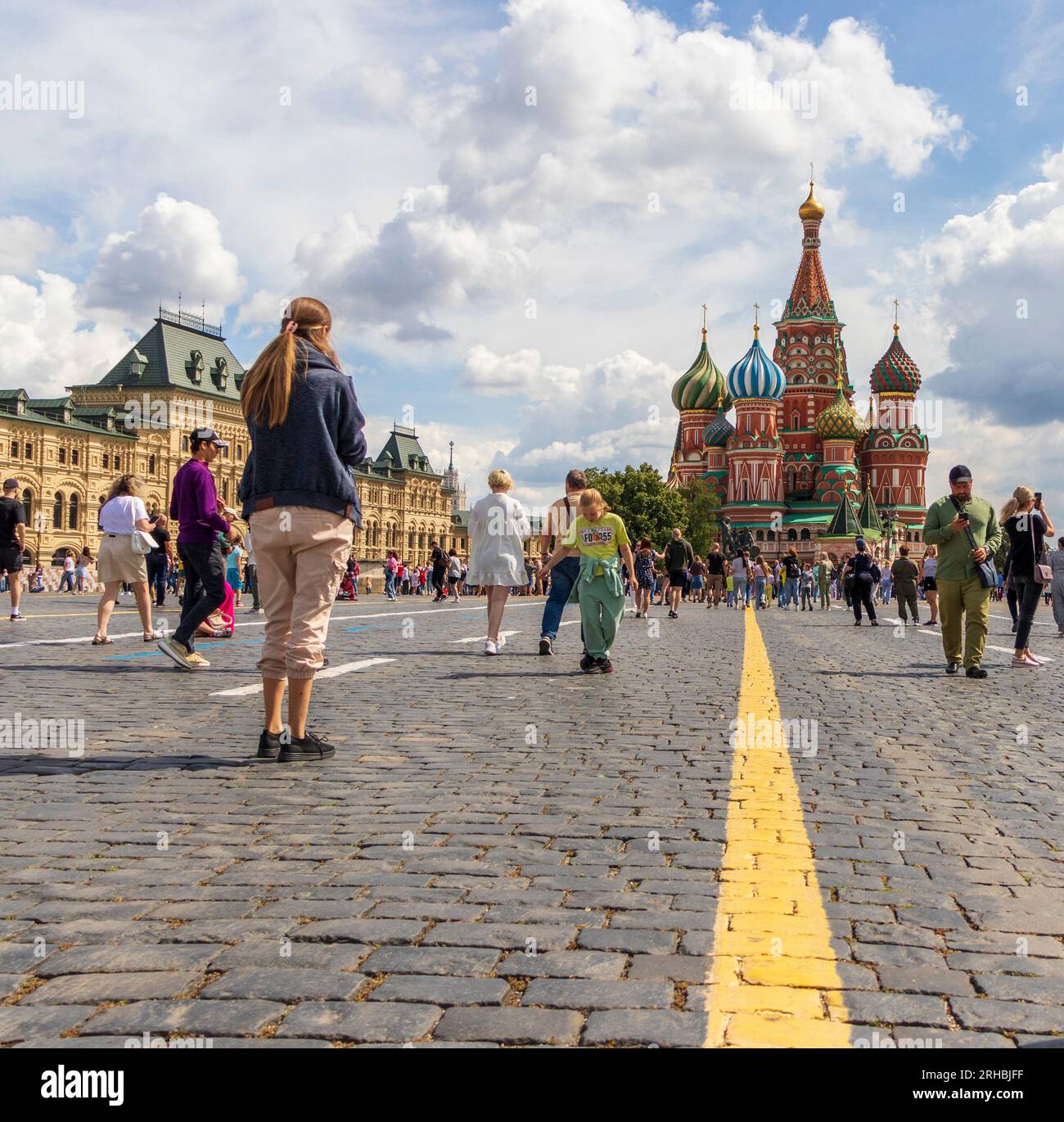 Mosca, Russia - 07.30.2023 - Piazza Rossa, cattedrale di San Basilio e GUM Foto Stock