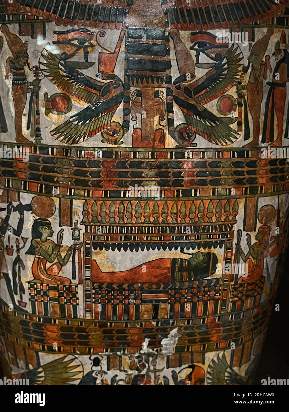 Cartonnage (caso mummia), Priest Hor terzo periodo intermedio, seconda metà della dinastia 25, circa 712-664 B.C.E. Linen, Paint, gesso; materiali organici. Brooklyn Museum, New York. Foto Stock
