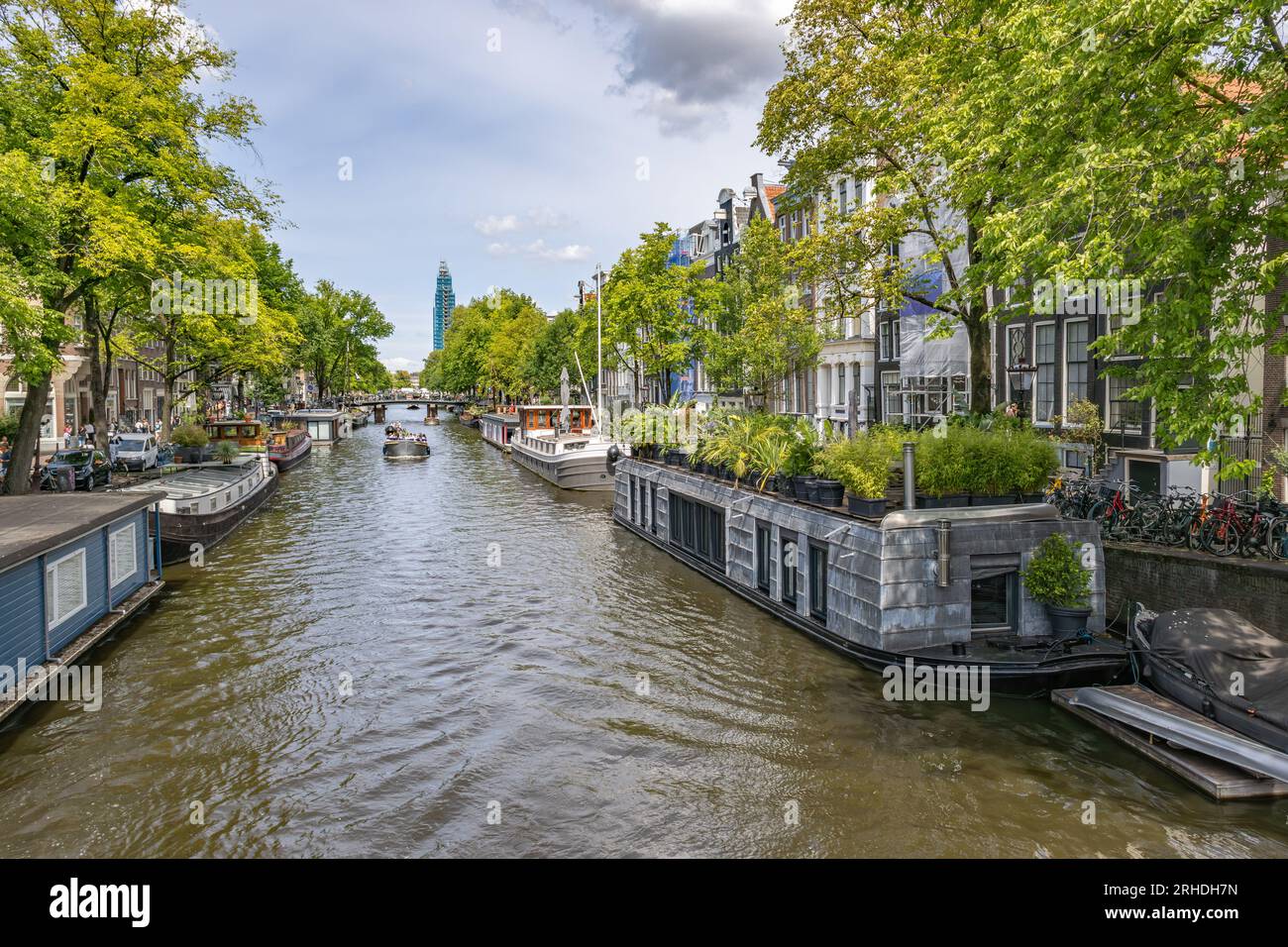 case galleggianti nei canali di amsterdam Foto Stock