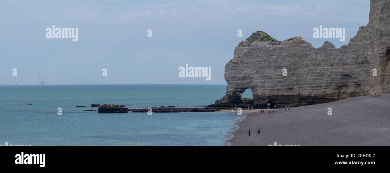 Archi a Etretat in Normandia Foto Stock