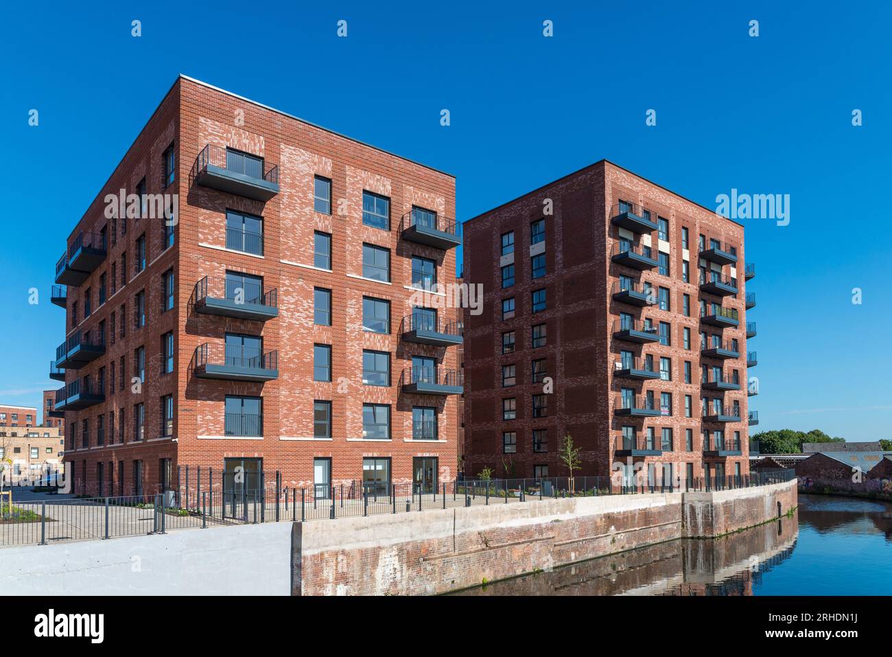 Il nuovo sviluppo di alloggi di Galliard Apsley a Soho Loop sul canale di Birmingham Old Line creerà 750 nuove case a Ladywood, Birmingham Foto Stock