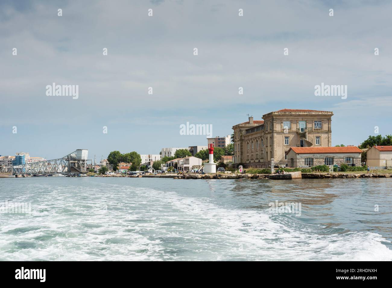 Vista di Sete dal vaporetto in direzione di Meze, Herault, Occitanie, Francia Foto Stock