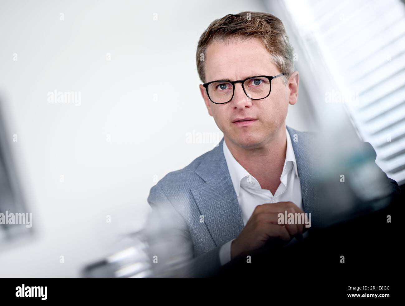 Berlino, Germania. 16 agosto 2023. Carsten Linnemann, Segretario generale della CDU durante un colloquio per il dpa. Crediti: Britta Pedersen/dpa/Alamy Live News Foto Stock