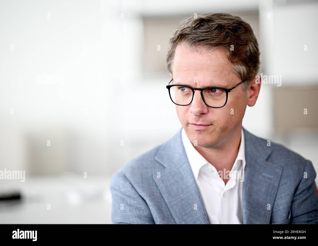 Berlino, Germania. 16 agosto 2023. Carsten Linnemann, Segretario generale della CDU durante un colloquio per il dpa. Crediti: Britta Pedersen/dpa/Alamy Live News Foto Stock