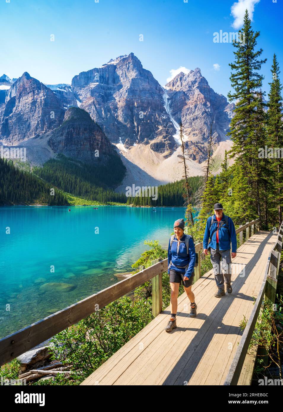 Lago Moraine durante l'estate nel Banff National Park, Canadian Rockies, Alberta, Canada. Banff National Park, Alberta, Canada Foto Stock