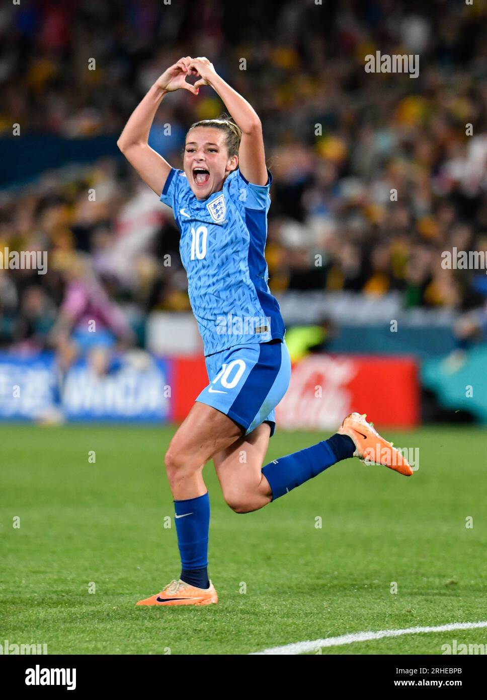 Sydney, Australia. 16 agosto 2023. L'inglese Ella Toone celebra il suo obiettivo durante la semifinale della Coppa del mondo femminile FIFA 2023 allo Stadium Australia di Sydney (Kleber Osorio) credito: Kleber Osorio/ Alamy Live News Foto Stock