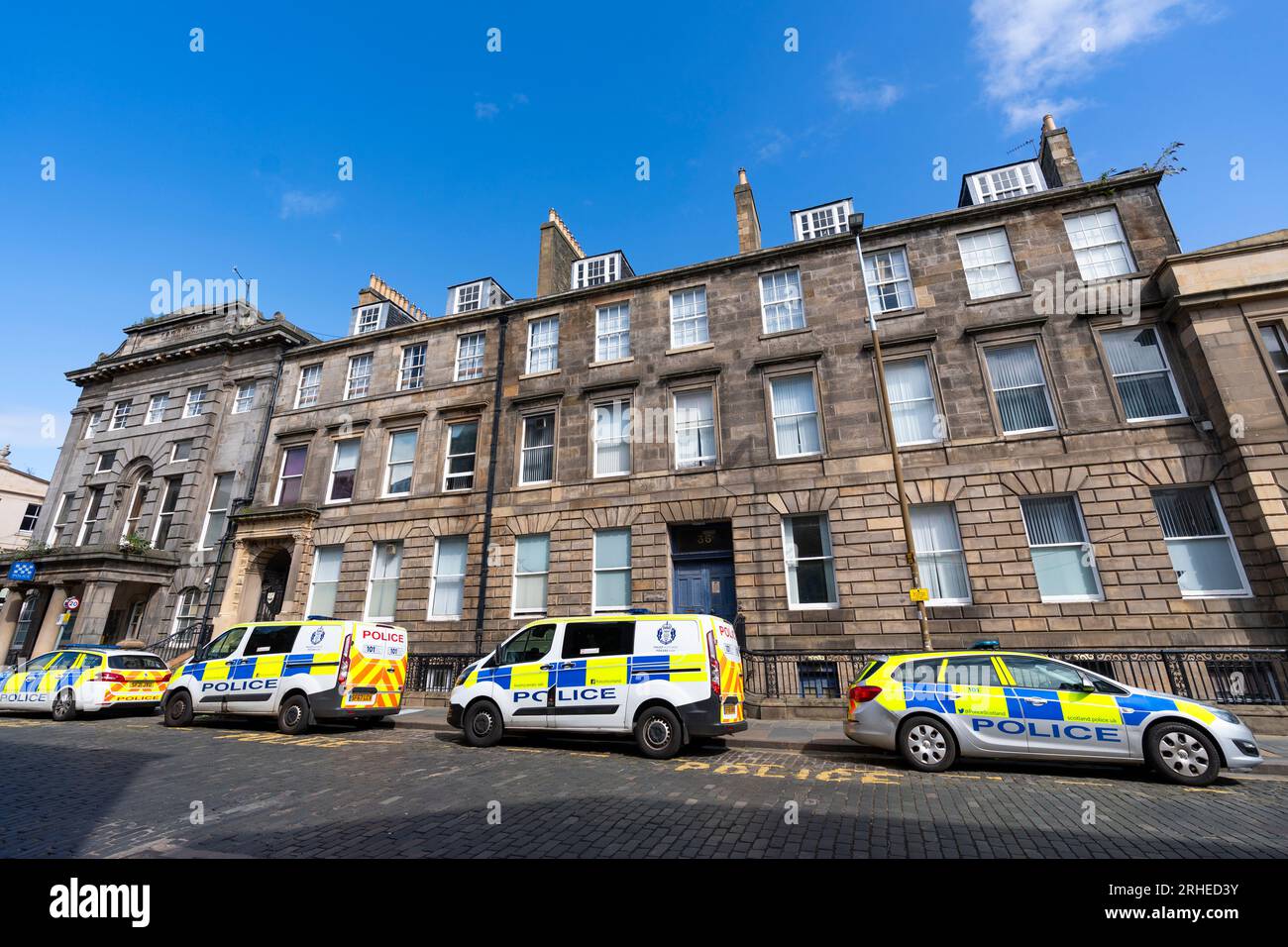 Esterno della stazione di polizia di Leith a Leith, Edimburgo, Scozia, Regno Unito Foto Stock