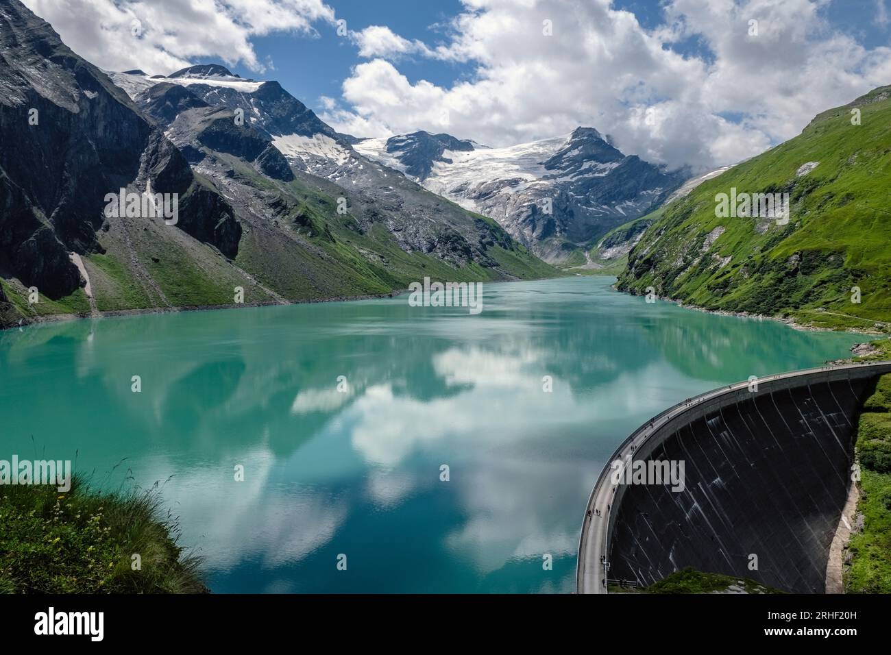 Stausee Mooserboden - uno dei bacini di alta montagna a Kaprun, Salisburgerland, Austria Foto Stock