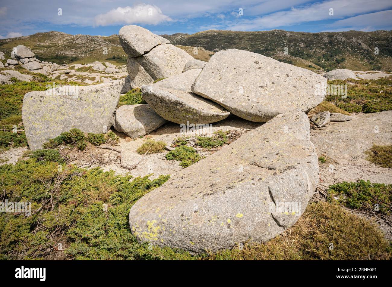 Il caos delle rocce arrotondate sull'altopiano di Coscione, Corsica, Francia Foto Stock