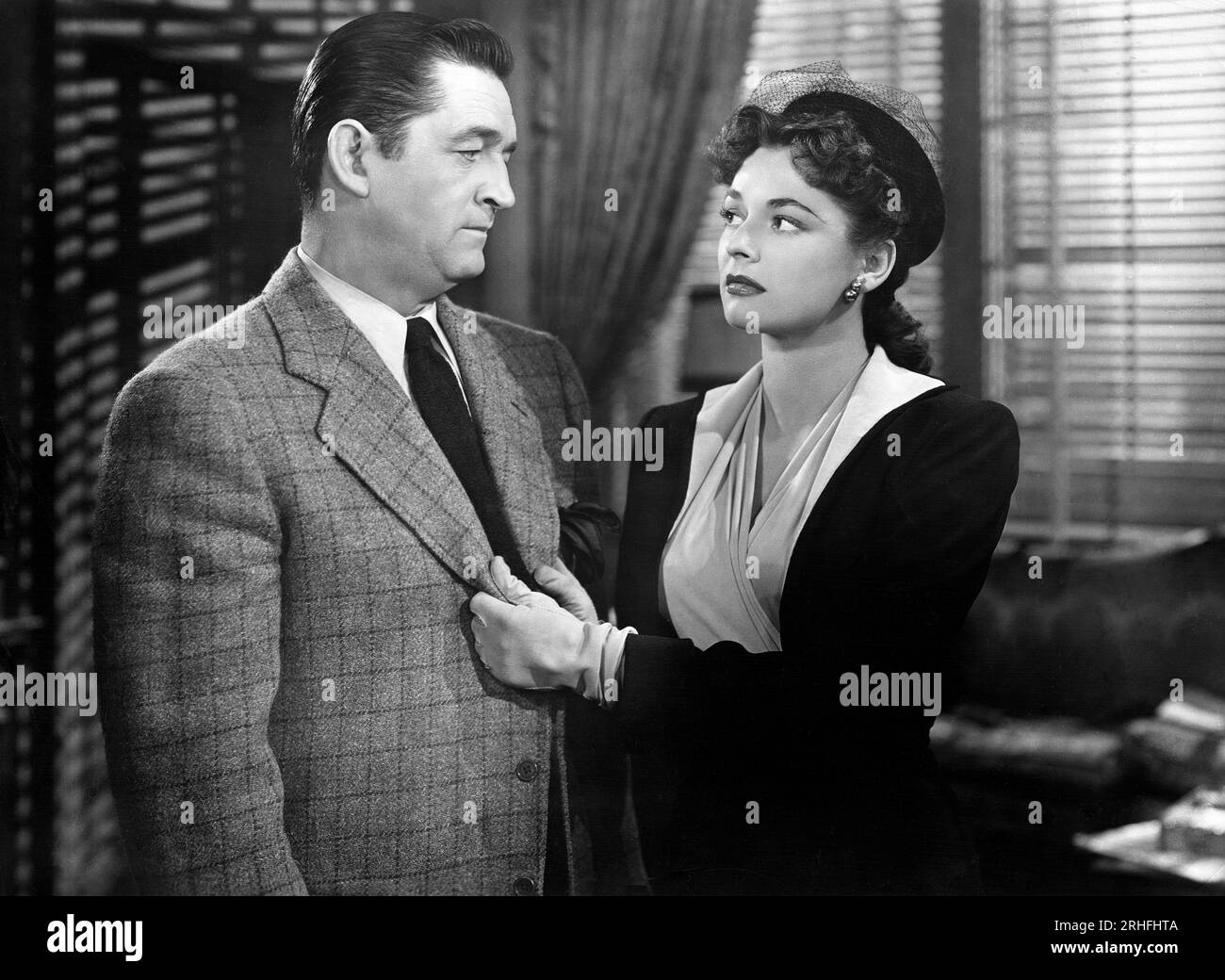 Ted de corsia, Ruth Roman, sul set di The Film, "Three Secrets", Warner Bros., 1950 Foto Stock