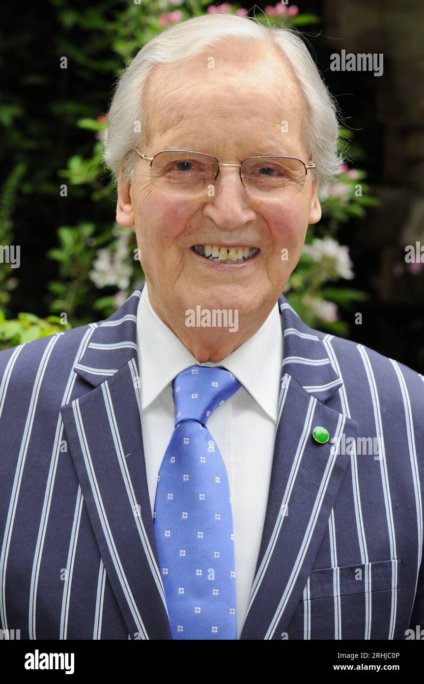 Nicholas Parsons, RHS Chelsea Flower Show, Press and VIP Preview Day, Royal Hospital, Chelsea, Londra, Regno Unito Foto Stock