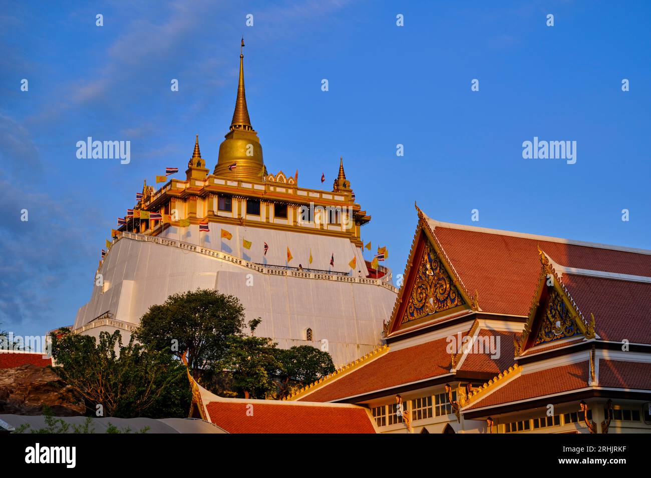 Thailandia, Bangkok, la pagoda dorata al Wat Saket anche noto come il Tempio di Monte d'Oro Foto Stock