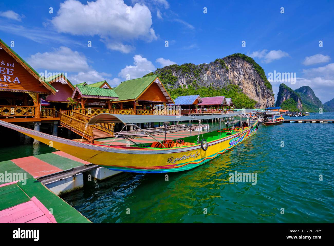 Thailandia, Phang Nga Bay, flotting fisher villaggio di Ko Panyee Foto Stock