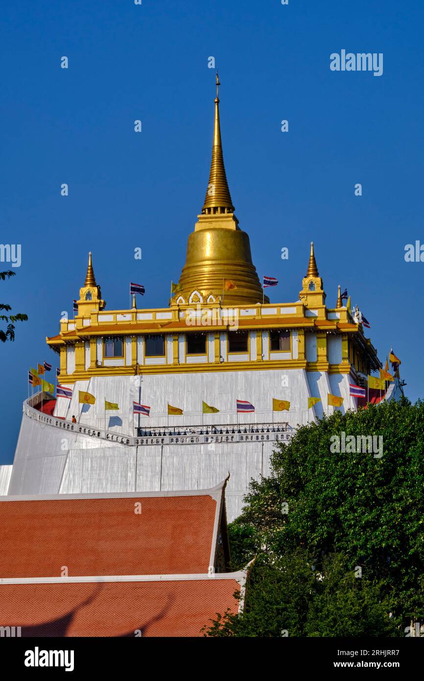 Thailandia, Bangkok, la pagoda dorata al Wat Saket anche noto come il Tempio di Monte d'Oro Foto Stock