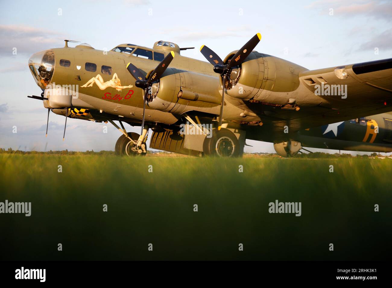 World War Two Bomber B-17G Sally B alla RAF Duxford, Inghilterra Foto Stock
