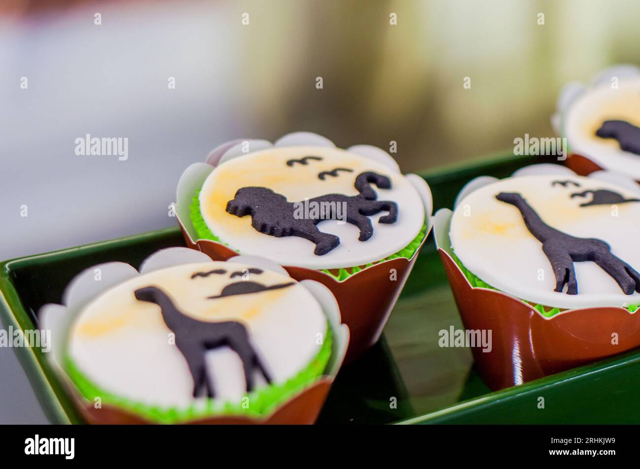 Cupcake da safari. Cupcake di compleanno. Biscotti decorati Foto Stock