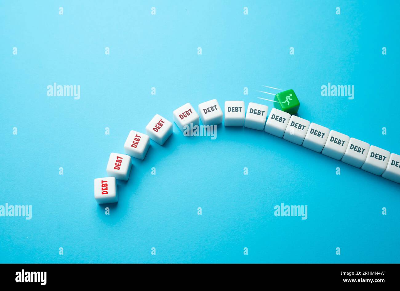 Risparmiati dalla bancarotta e dal debito. Riconquistare la stabilità finanziaria. Navigare attraverso questa difficile situazione. Onere enorme dell'oblio finanziario Foto Stock