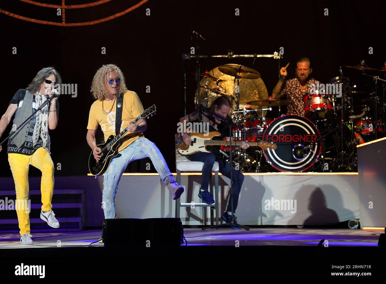 Dallas, Stati Uniti. 11 agosto 2023. Dallas, Texas, US: I membri della rock band americana Foreigner si esibiscono al Dos Equis Pavilion venerdì 11 agosto 2023. (Foto di Javier Vicencio/Eyepix Group/Sipa USA) credito: SIPA USA/Alamy Live News Foto Stock