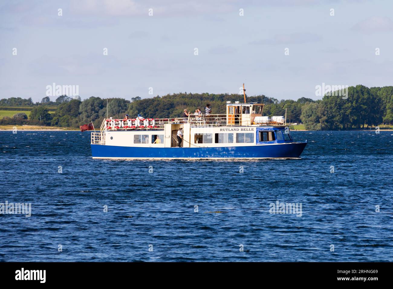 La barca da diporto Rutland Belle effettua escursioni giornaliere sul bacino idrico di Rutland Waters Anglian. Rutland, Inghilterra Foto Stock