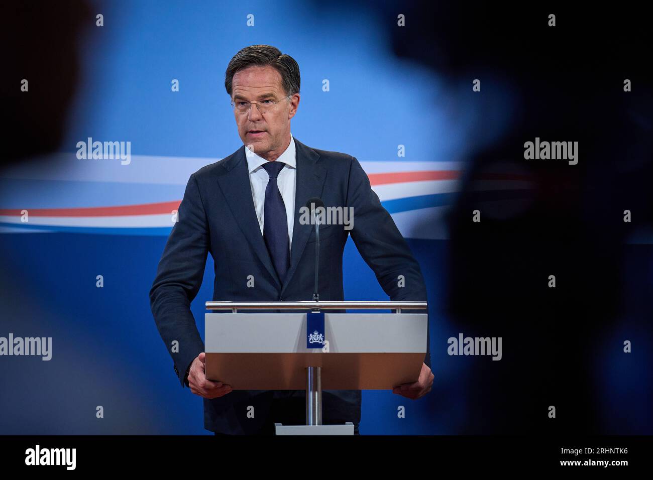 L'AIA - 18/08/2023, L'AIA - il primo ministro uscente Mark Rutte parla alla stampa dopo il Consiglio settimanale dei ministri. Il gabinetto uscente si riunisce di nuovo per la prima volta dopo le vacanze estive. ANP PHIL NIJHUIS paesi bassi fuori - belgio fuori Foto Stock