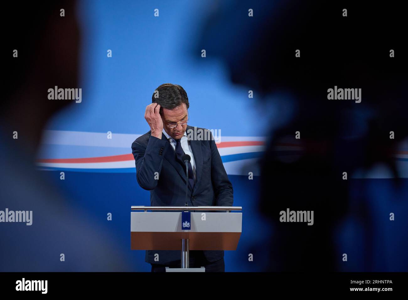 L'AIA - 18/08/2023, L'AIA - il primo ministro uscente Mark Rutte parla alla stampa dopo il Consiglio settimanale dei ministri. Il gabinetto uscente si riunisce di nuovo per la prima volta dopo le vacanze estive. ANP PHIL NIJHUIS paesi bassi fuori - belgio fuori Foto Stock