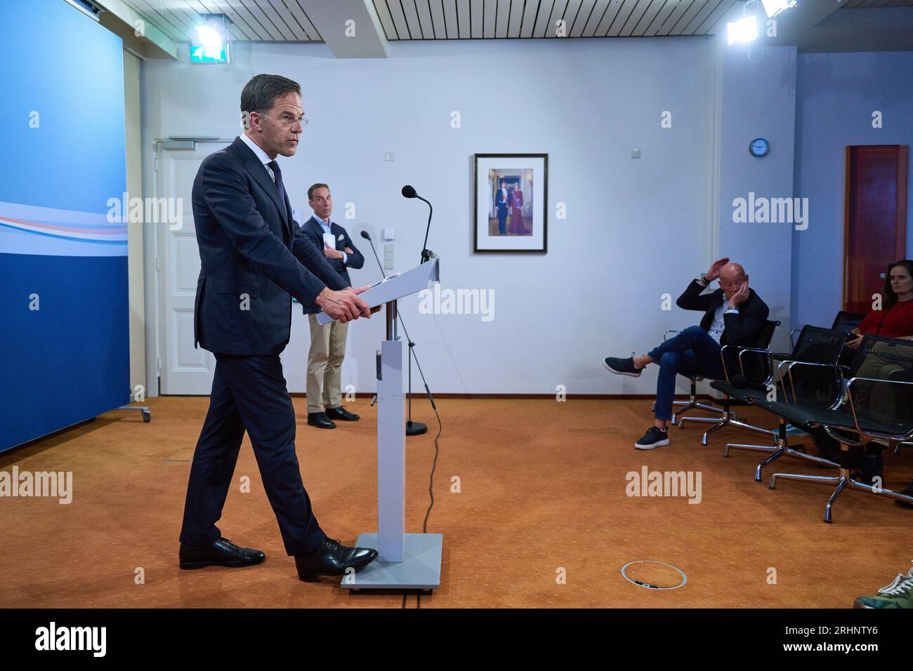 L'AIA - 18/08/2023, L'AIA - il primo ministro uscente Mark Rutte parla alla stampa dopo il Consiglio settimanale dei ministri. Il gabinetto uscente si riunisce di nuovo per la prima volta dopo le vacanze estive. ANP PHIL NIJHUIS paesi bassi fuori - belgio fuori Foto Stock